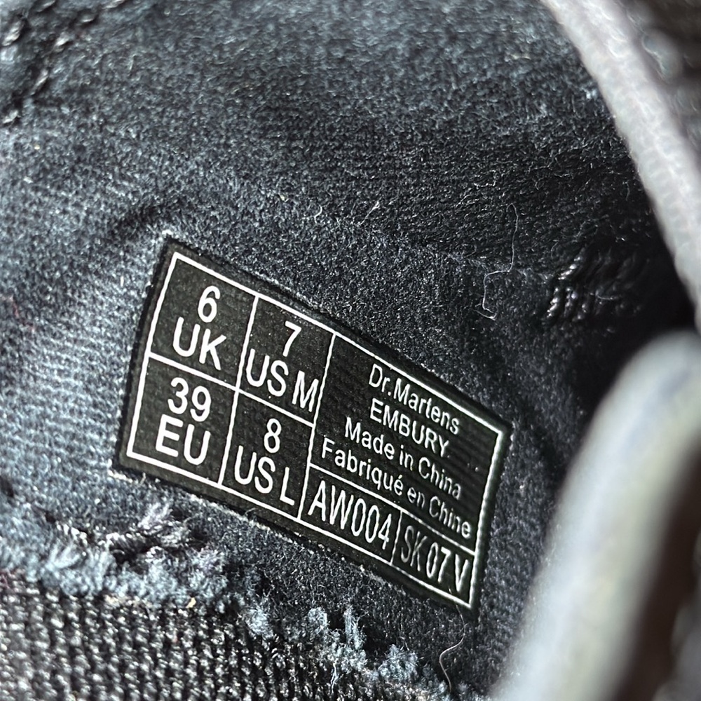 DR MARTENS EMBURY LEATHER CHESEA BOOTS - Picture 11 of 15
